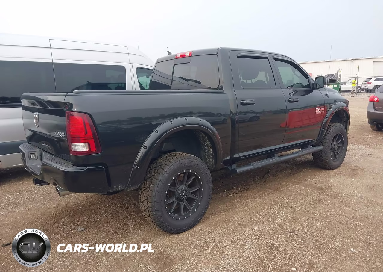 2018 Ram 1500 Sport VIN:1C6RR7MT8JS250528 - 4