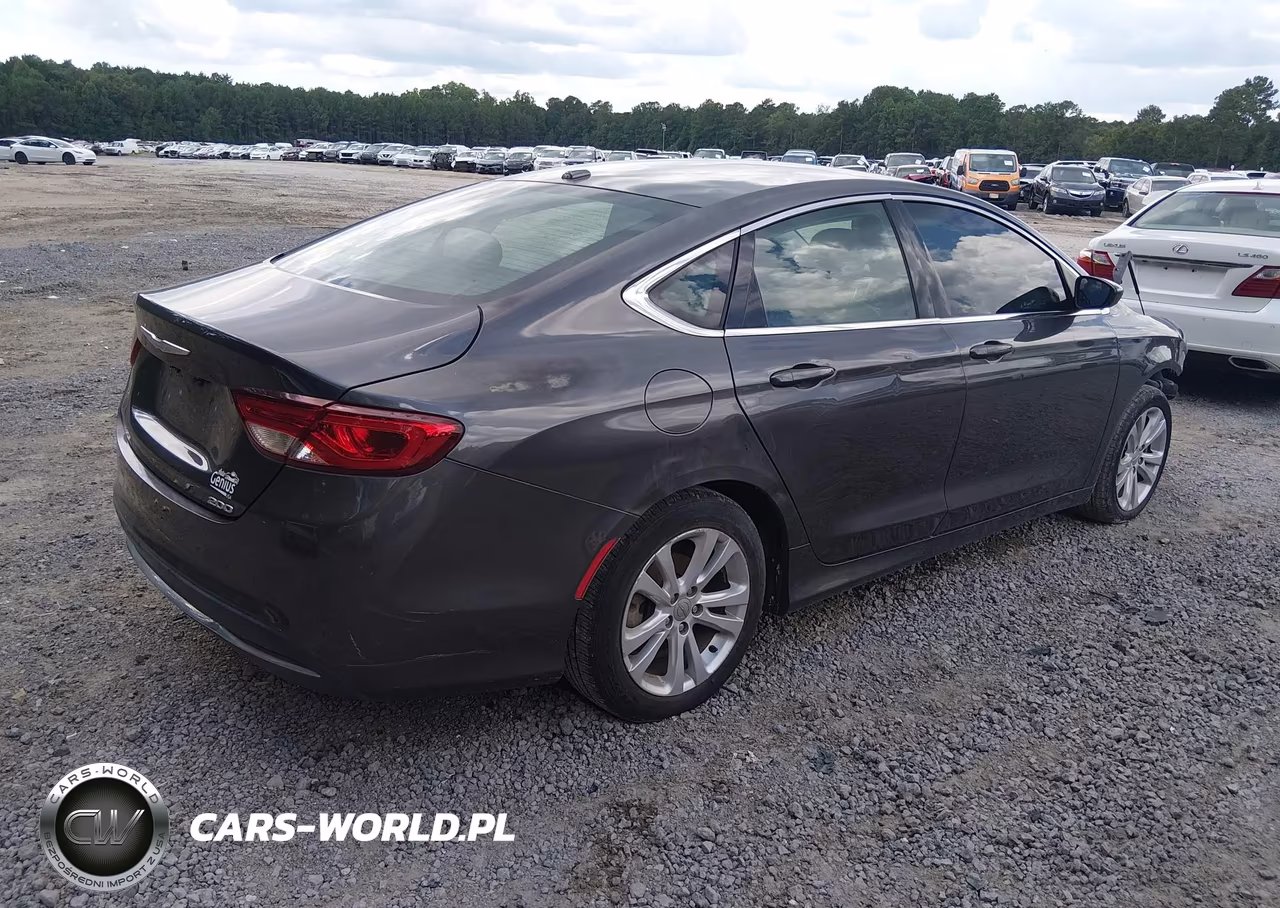 2016 Chrysler 200 Limited VIN:1C3CCCAB1GN106805 - 4