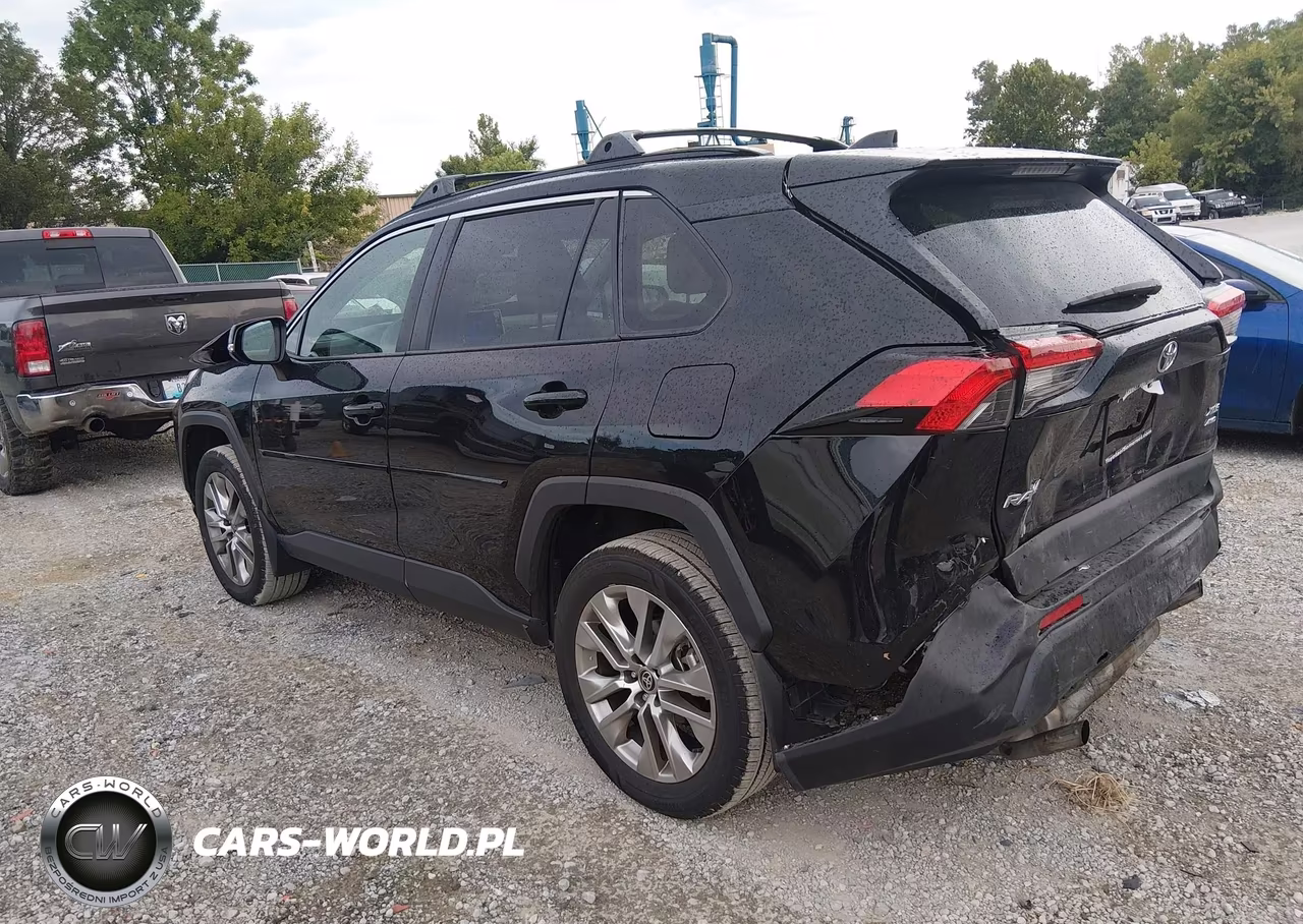 2023 Toyota Rav4 Xle Premium VIN:2T3A1RFV1PW388225 - 3