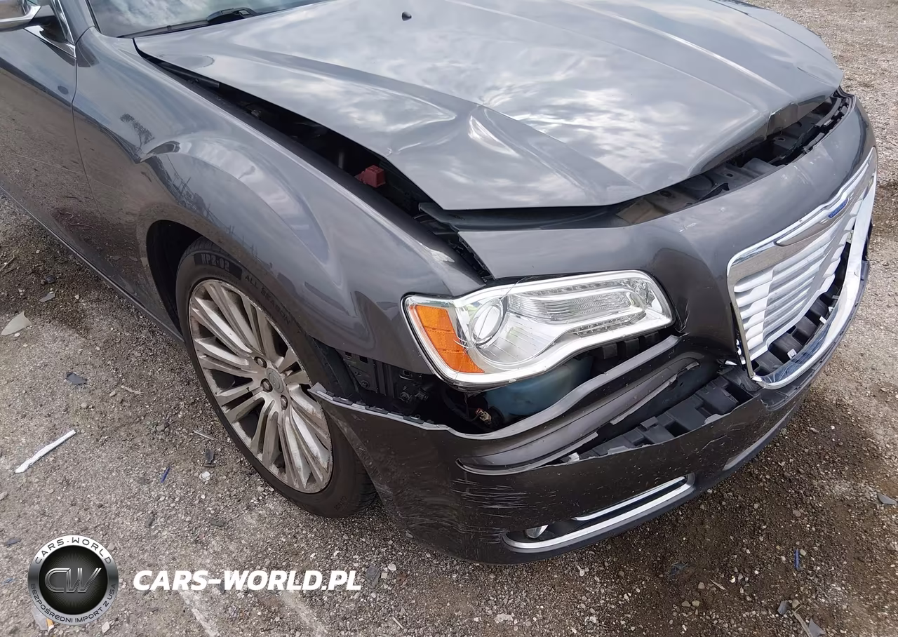 2013 Chrysler 300C VIN:2C3CCAEG4DH740012 - 12