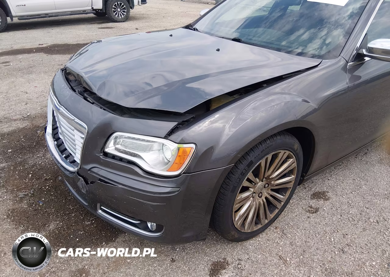 2013 Chrysler 300C VIN:2C3CCAEG4DH740012 - 13