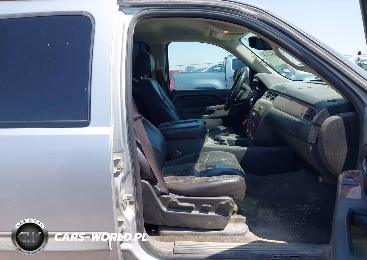 2012 Chevrolet Tahoe Lt VIN:1GNSCBE05CR172908 - 5