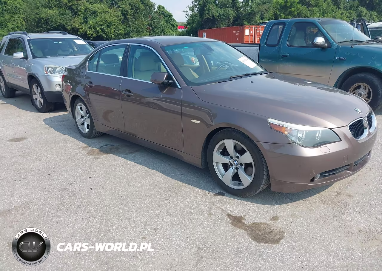 2004 BMW 530I