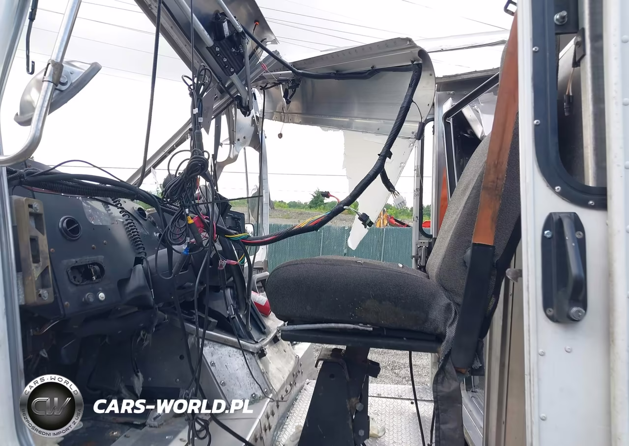2019 Ford F-59 Commercial Stripped VIN:1F66F5KY1K0A18098 - 7