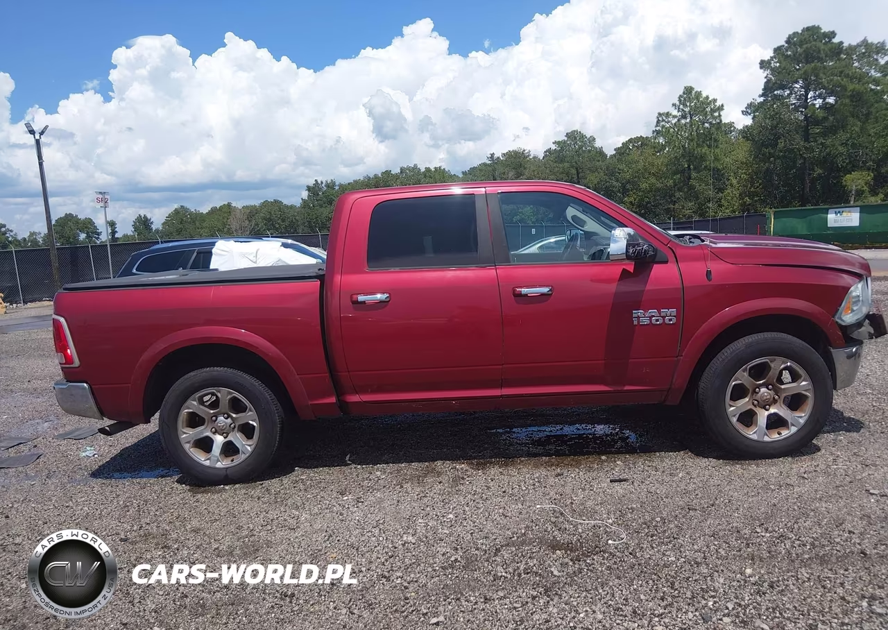 2015 Ram 1500 Laramie VIN:1C6RR7NG5FS500090 - 13
