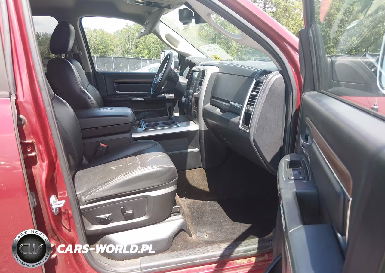 2015 Ram 1500 Laramie VIN:1C6RR7NG5FS500090 - 5
