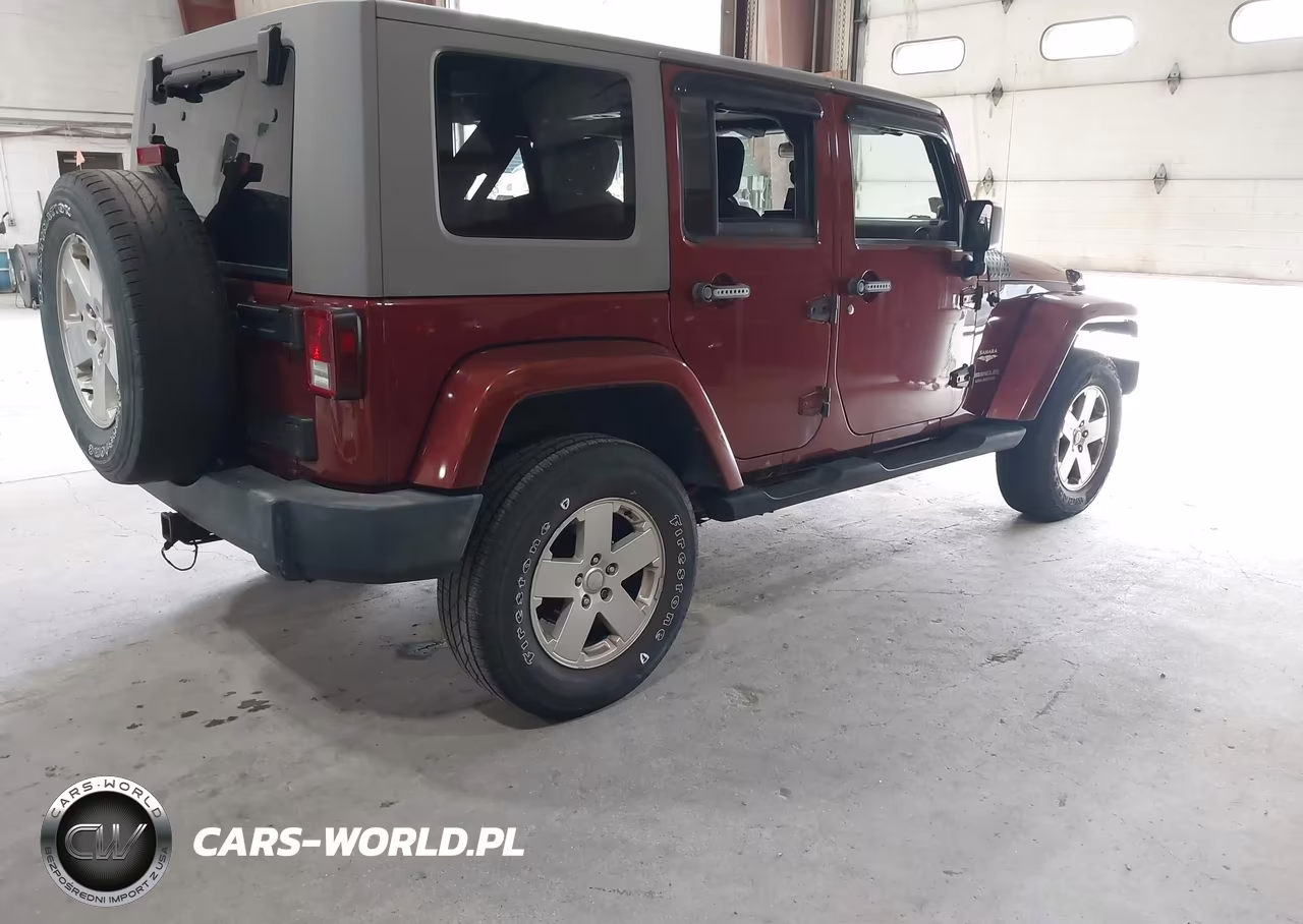 2007 Jeep Wrangler Unlimited Sahara VIN:1J4GA59177L113273 - 4