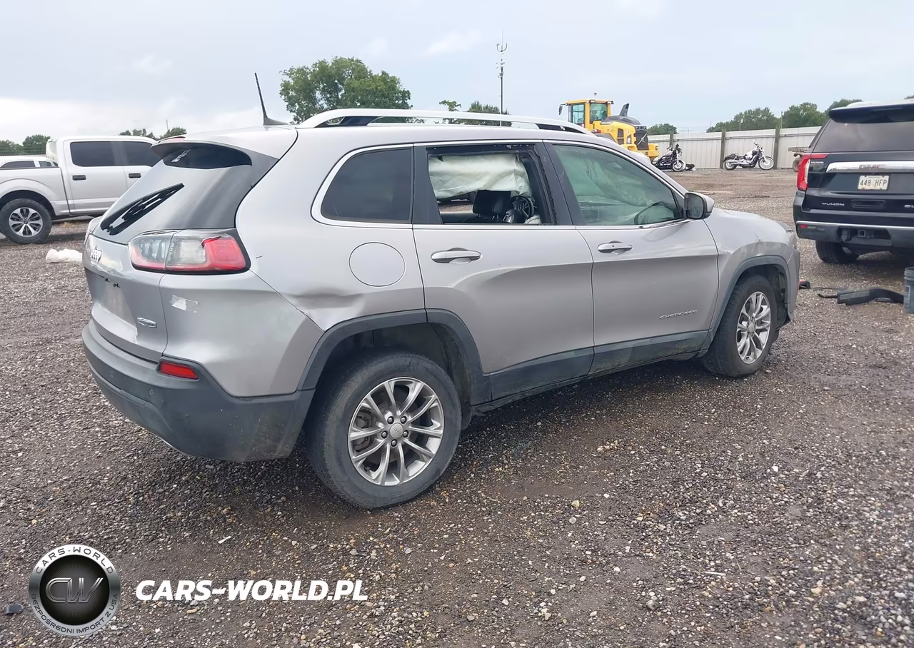 2019 Jeep Cherokee Latitude Plus Fwd VIN:1C4PJLLX9KD312612 - 4