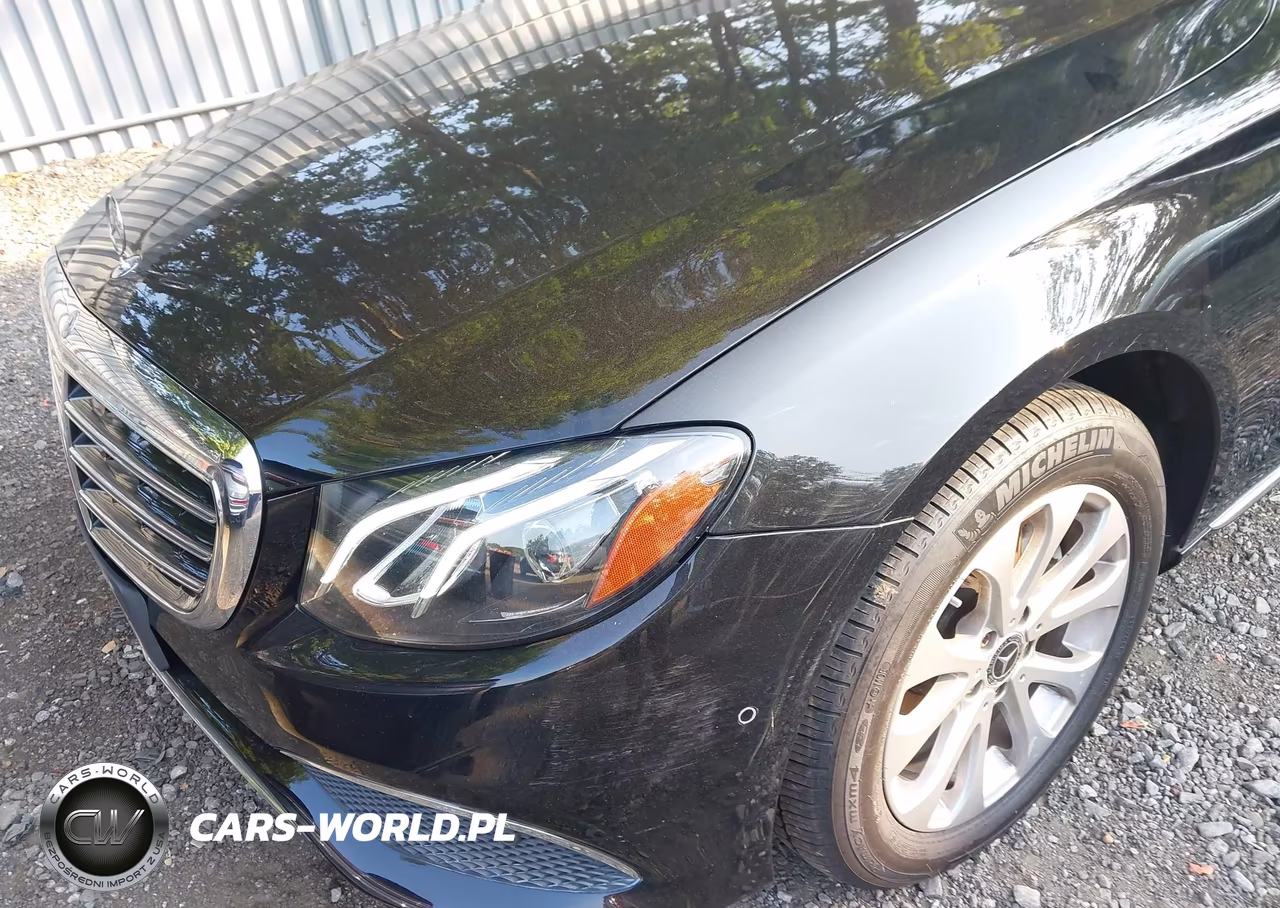 2018 Mercedes-Benz E 300 4Matic VIN:WDDZF4KB5JA390185 - 6