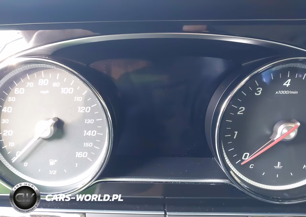 2018 Mercedes-Benz E 300 4Matic VIN:WDDZF4KB5JA390185 - 7