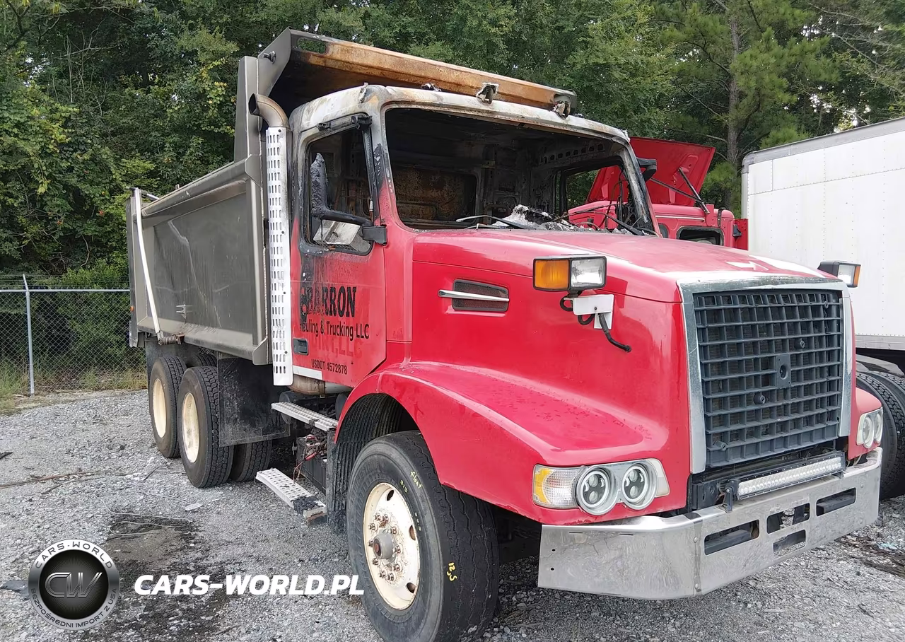 2004 Volvo Vhd