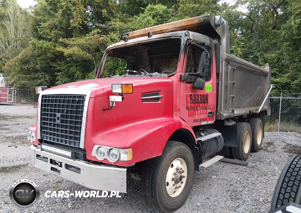 2004 Volvo Vhd VIN:4V5KC9GG74N367526 - 2