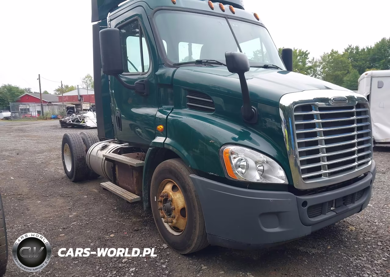 2018 Freightliner Cascadia 113