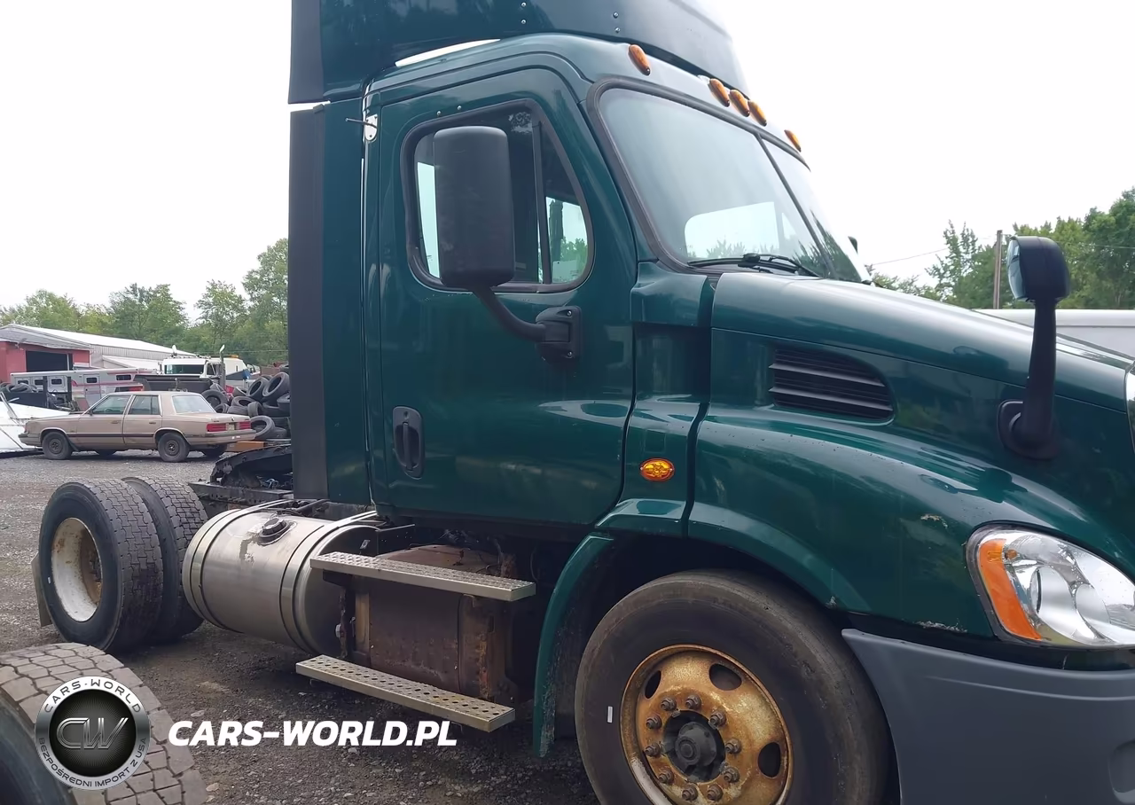 2018 Freightliner Cascadia 113 VIN:3AKBGADV0JSJL4424 - 13