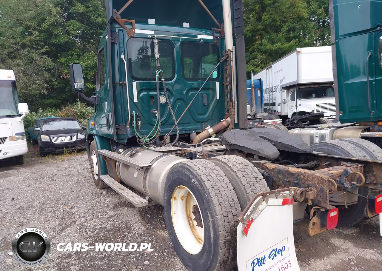 2018 Freightliner Cascadia 113 VIN:3AKBGADV0JSJL4424 - 3