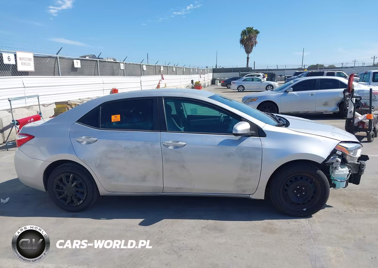 2015 Toyota Corolla Le VIN:5YFBURHE5FP305431 - 13