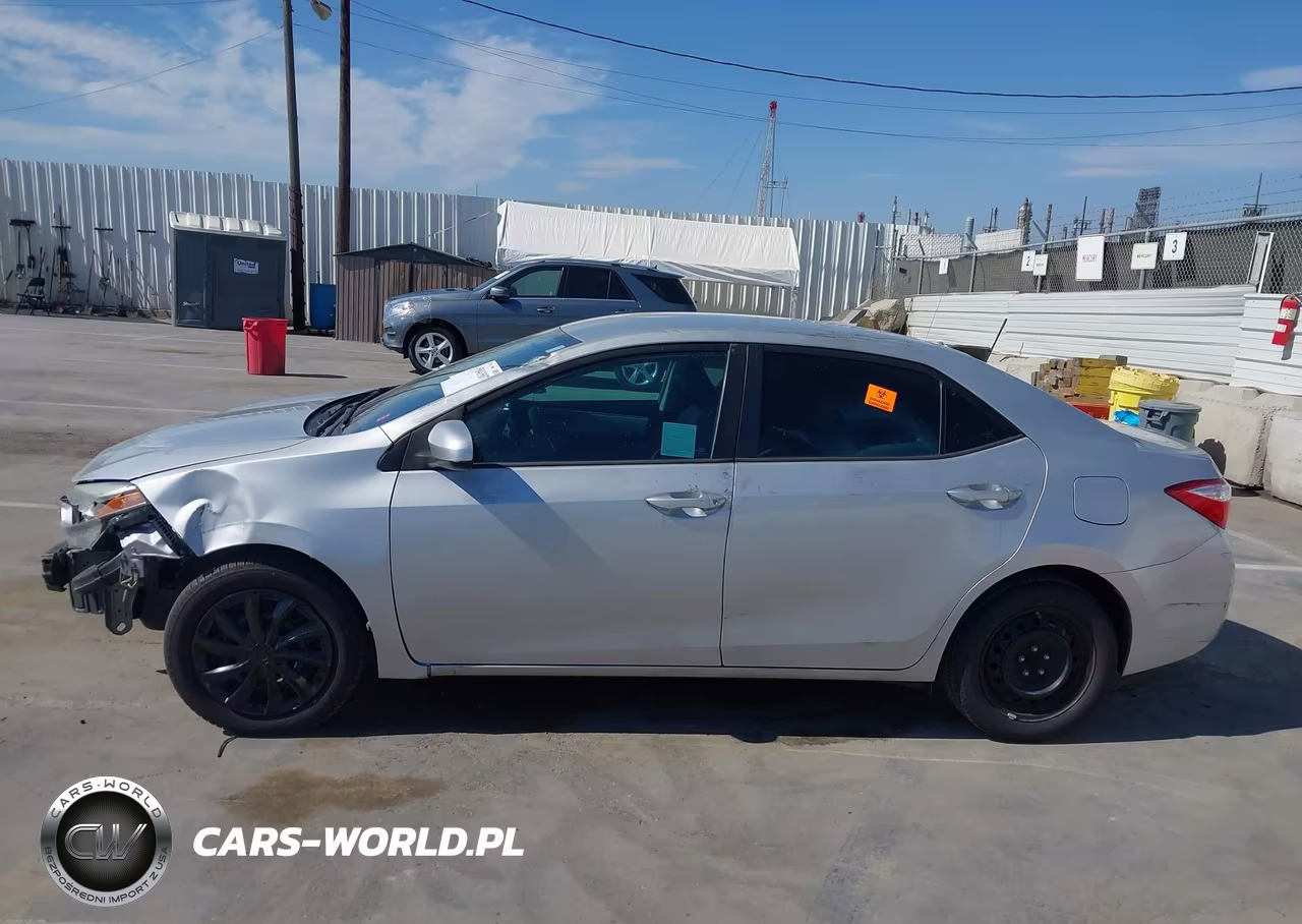 2015 Toyota Corolla Le VIN:5YFBURHE5FP305431 - 14
