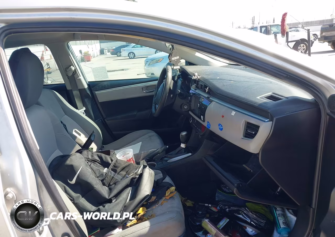 2015 Toyota Corolla Le VIN:5YFBURHE5FP305431 - 5