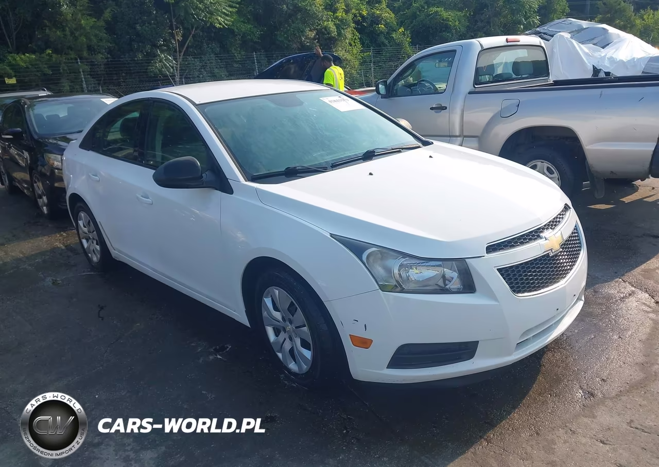 2013 Chevrolet Cruze Ls Auto – zdjęcie 1 z 16