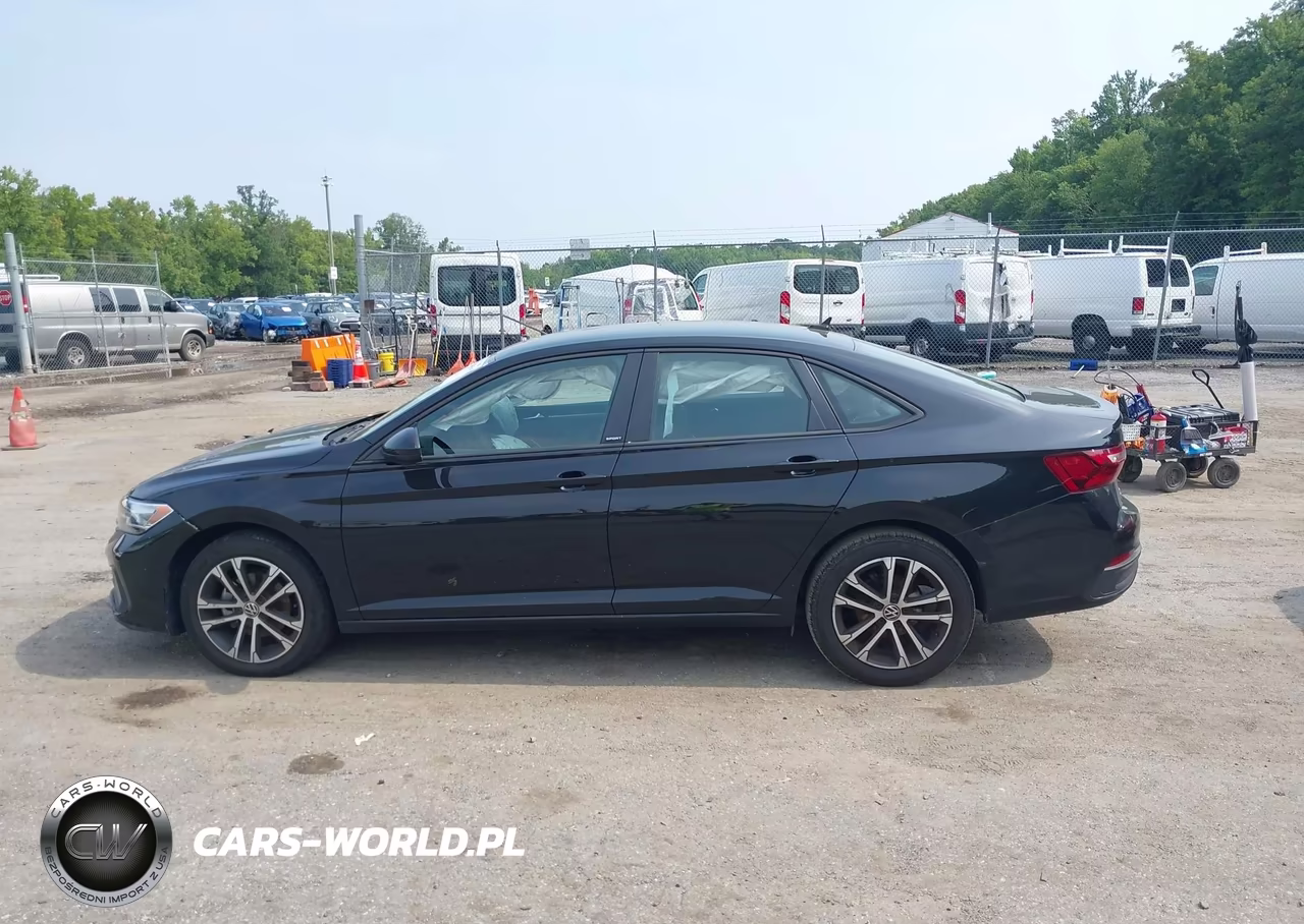 2023 Volkswagen Jetta 1.5T Sport VIN:3VWBM7BU2PM053423 - 14