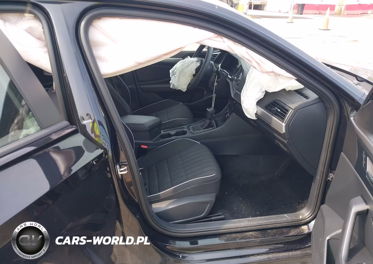 2023 Volkswagen Jetta 1.5T Sport VIN:3VWBM7BU2PM053423 - 5