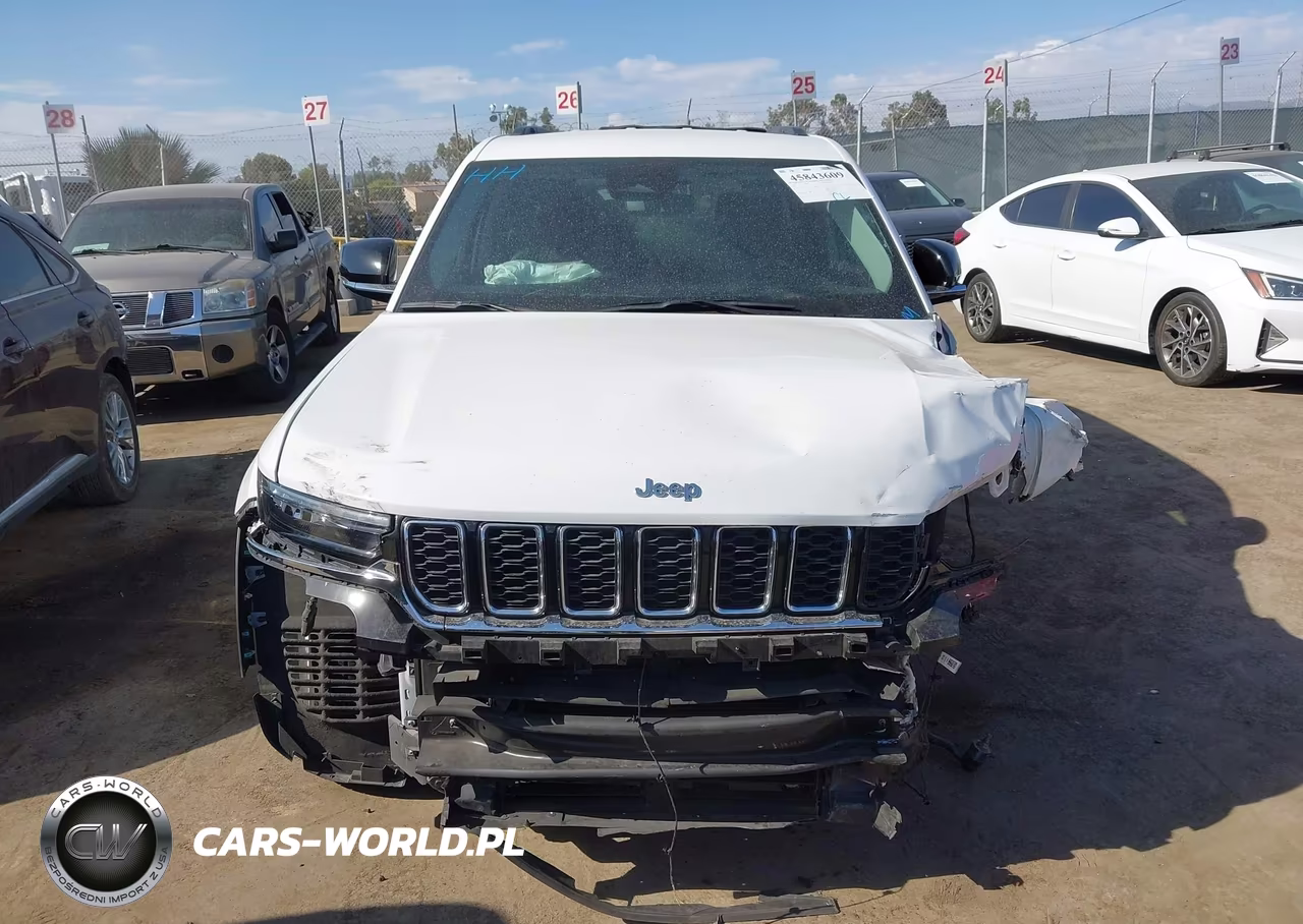 2023 Jeep Grand Cherokee Limited 4X2 VIN:1C4RJGBG7PC566947 - 11