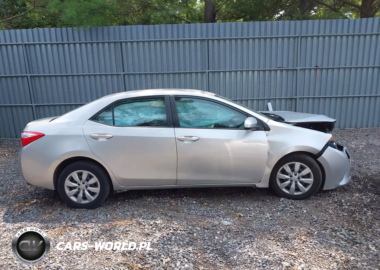 2016 Toyota Corolla Le VIN:2T1BURHE5GC572702 - 13