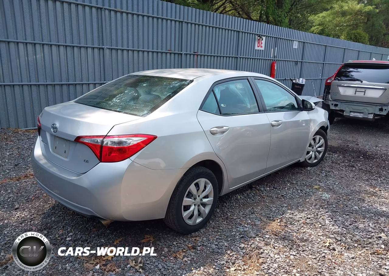 2016 Toyota Corolla Le VIN:2T1BURHE5GC572702 - 4