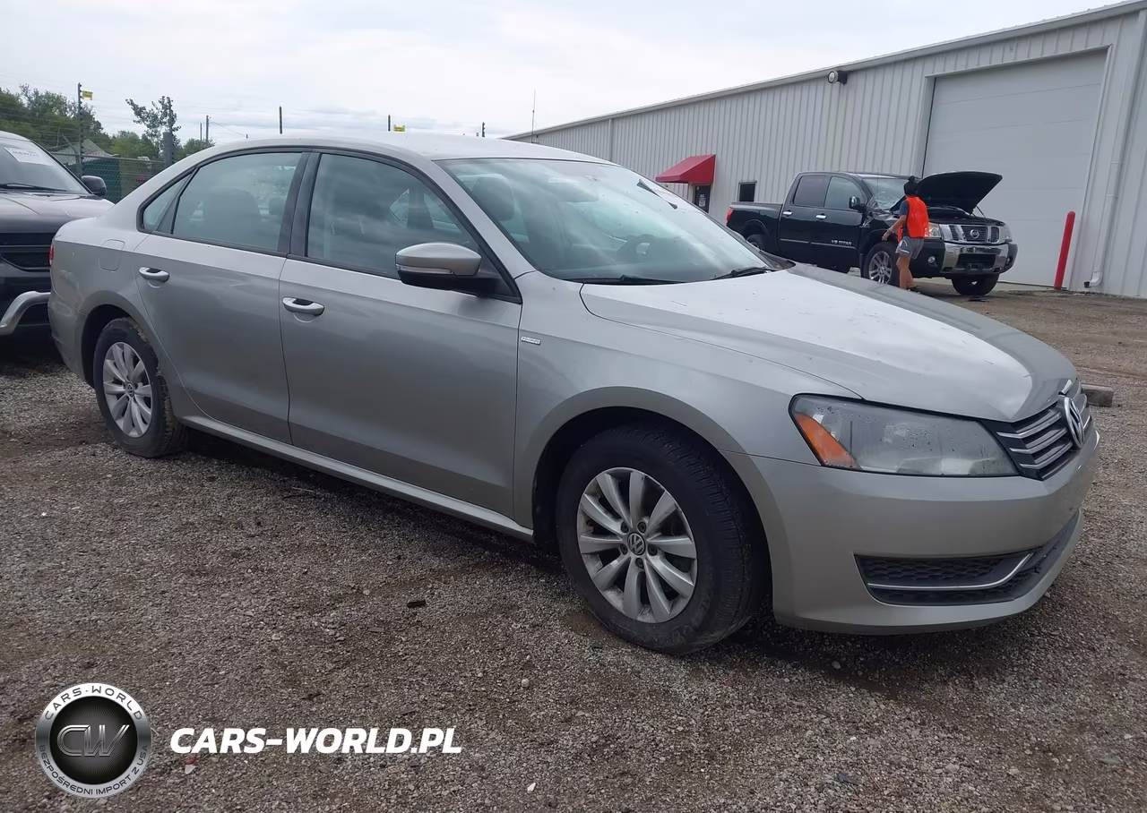 2014 Volkswagen Passat 1.8T Wolfsburg Edition – zdjęcie 1 z 11