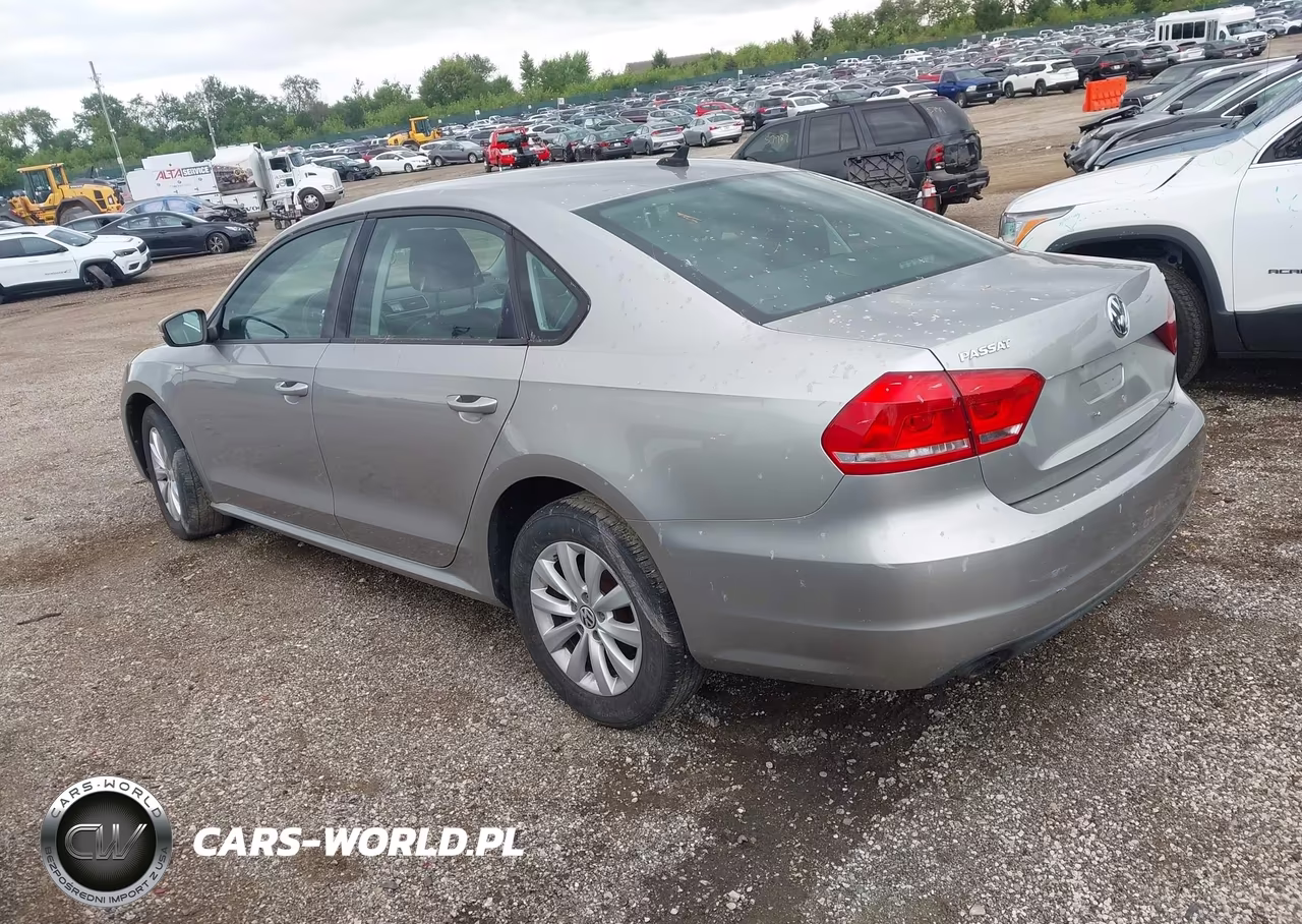 2014 Volkswagen Passat 1.8T Wolfsburg Edition VIN:1VWAS7A33EC066870 - 3