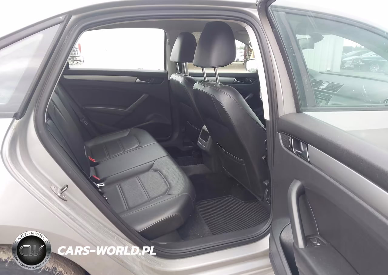 2014 Volkswagen Passat 1.8T Wolfsburg Edition VIN:1VWAS7A33EC066870 - 8