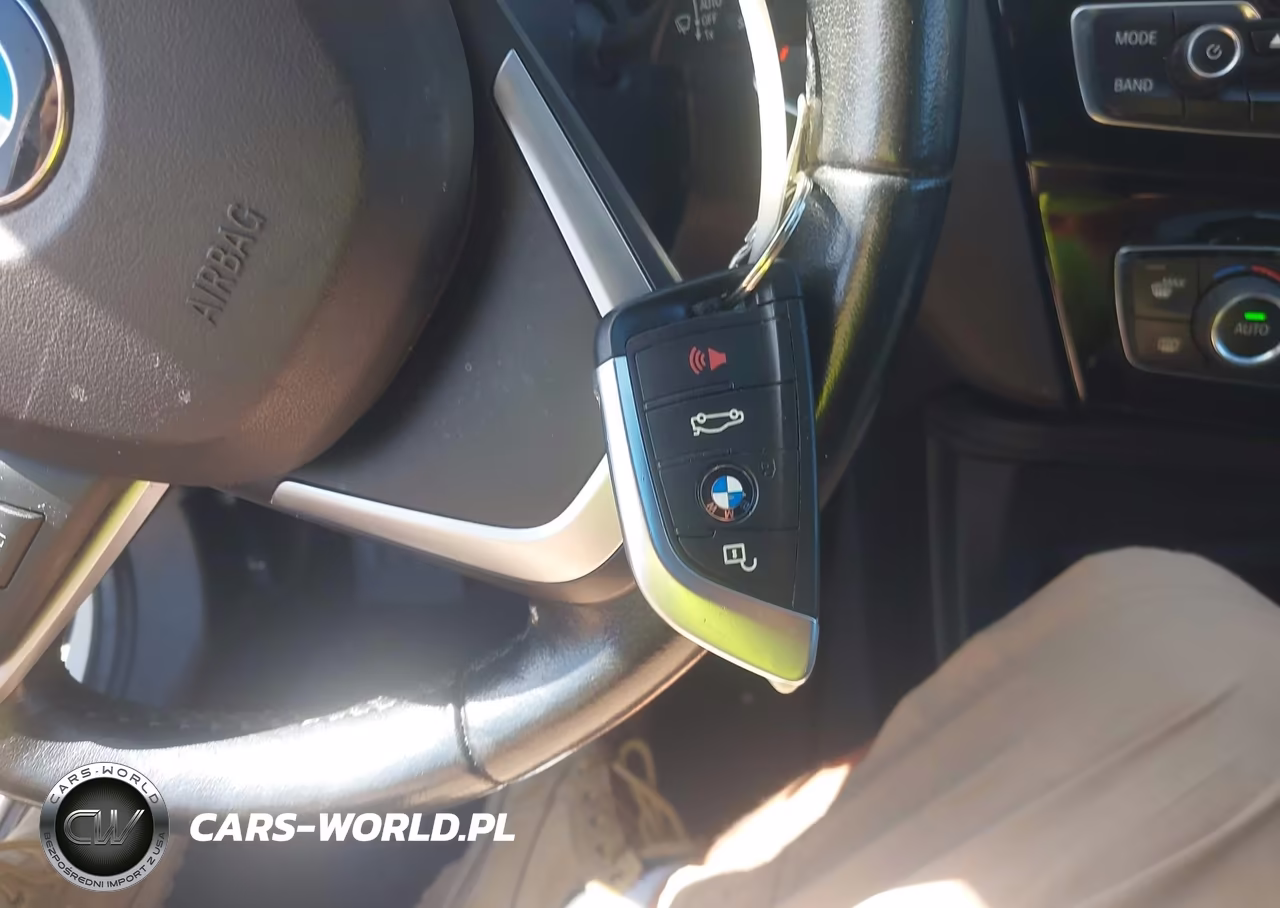 2018 BMW X1 Sdrive28I VIN:WBXHU7C34J5H44118 - 11