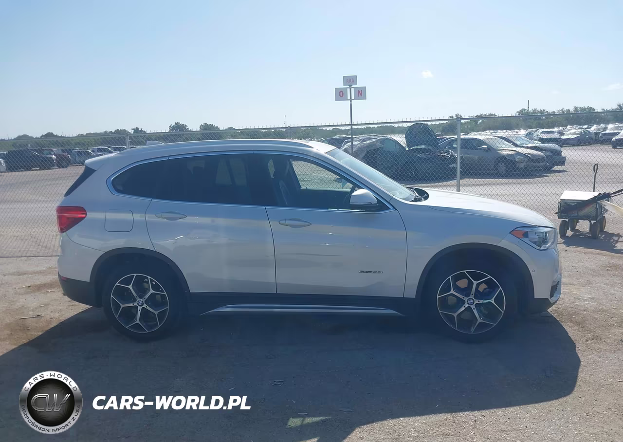 2018 BMW X1 Sdrive28I VIN:WBXHU7C34J5H44118 - 13