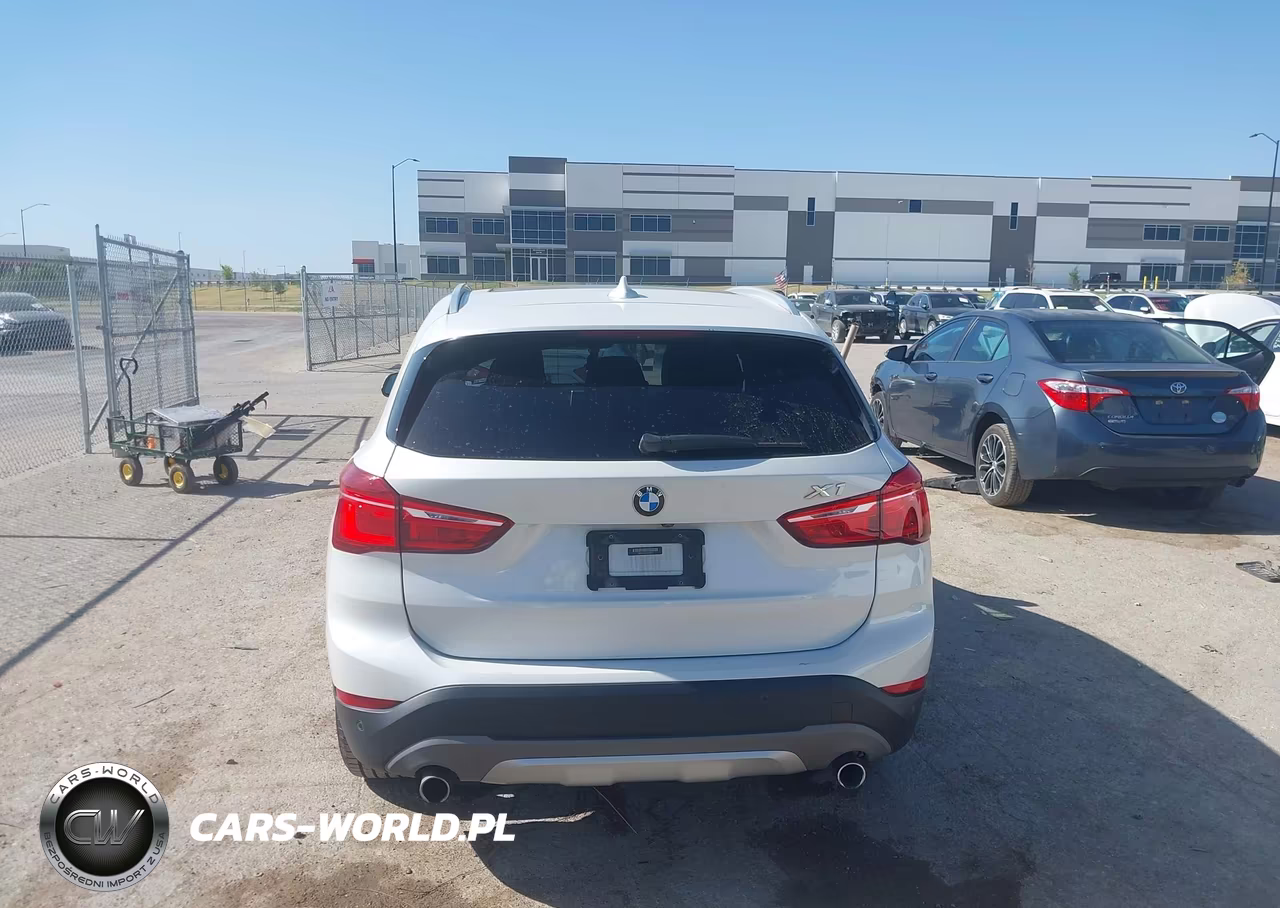 2018 BMW X1 Sdrive28I VIN:WBXHU7C34J5H44118 - 16