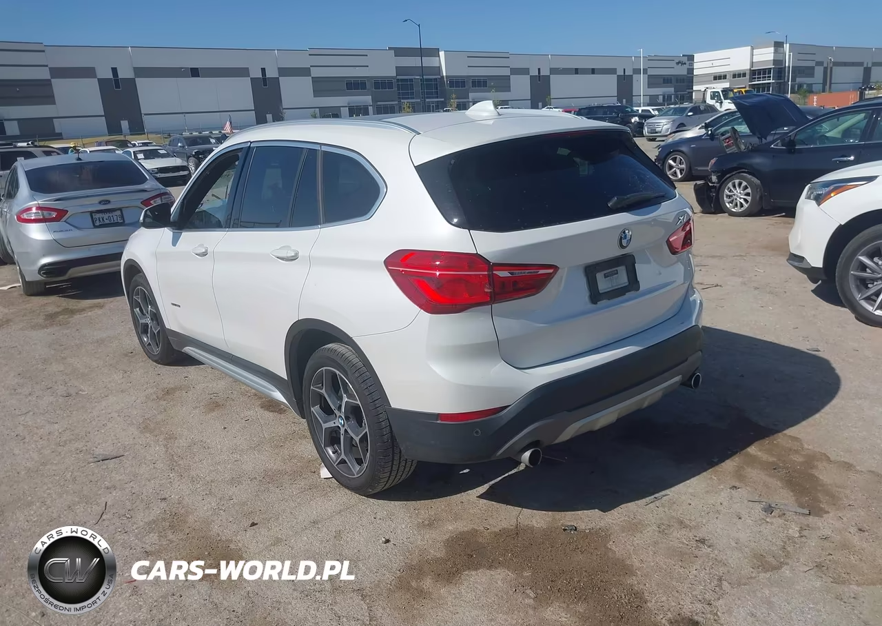 2018 BMW X1 Sdrive28I VIN:WBXHU7C34J5H44118 - 3