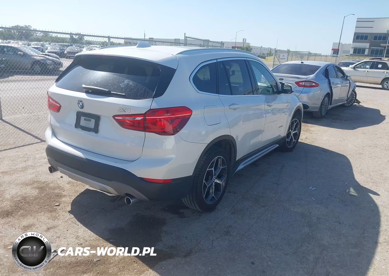 2018 BMW X1 Sdrive28I VIN:WBXHU7C34J5H44118 - 4