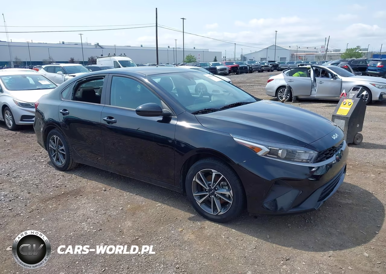 2024 Kia Forte Lxs – zdjęcie 1 z 18