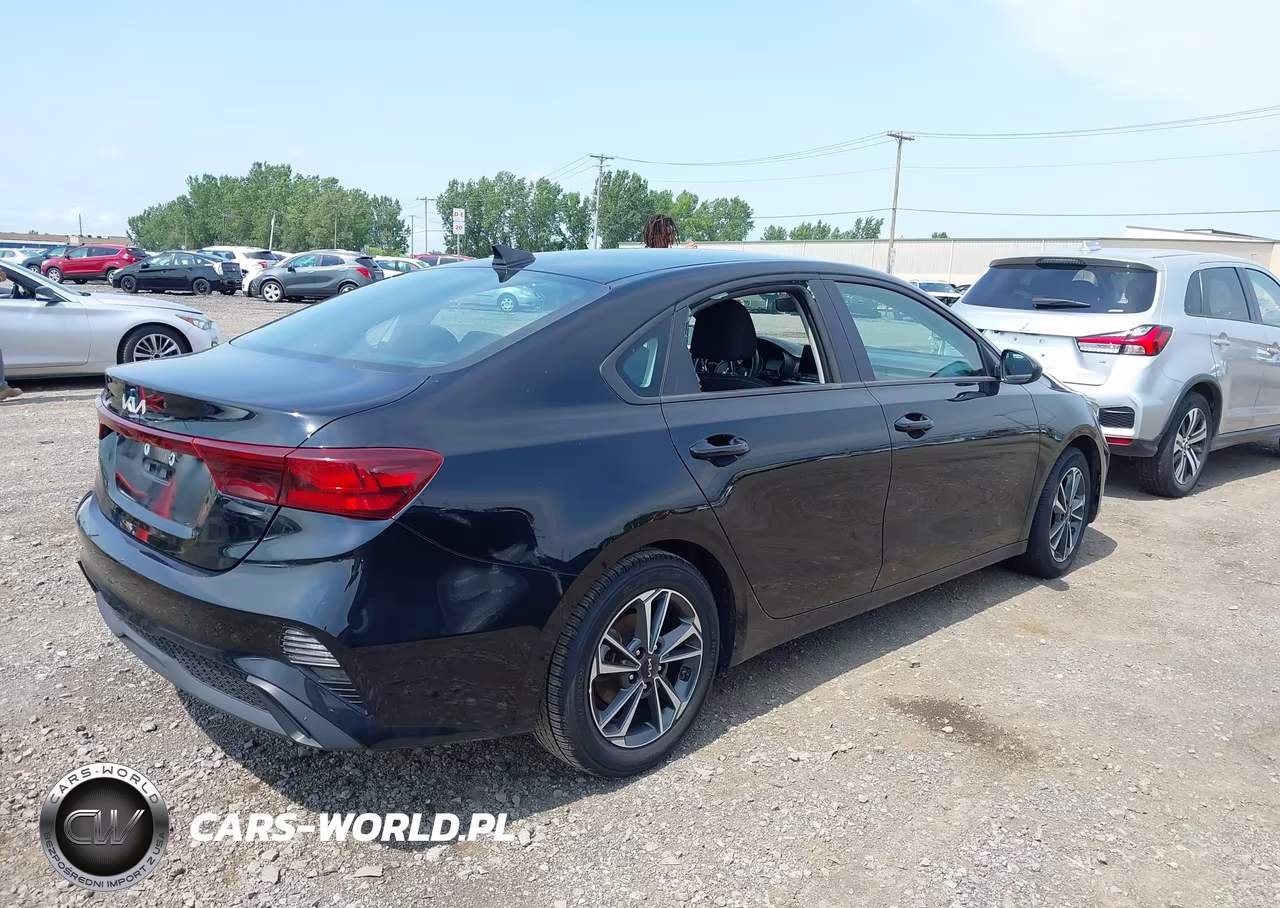 2024 Kia Forte Lxs VIN:3KPF24AD6RE752481 - 4