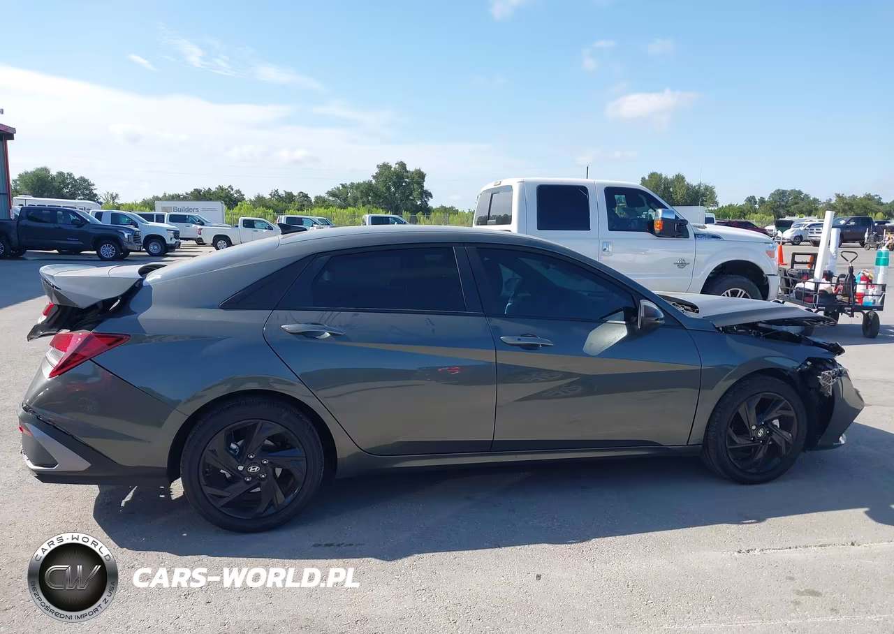 2026 Hyundai Elantra Sel Sport VIN:KMHLM4DG0TU205424 - 13