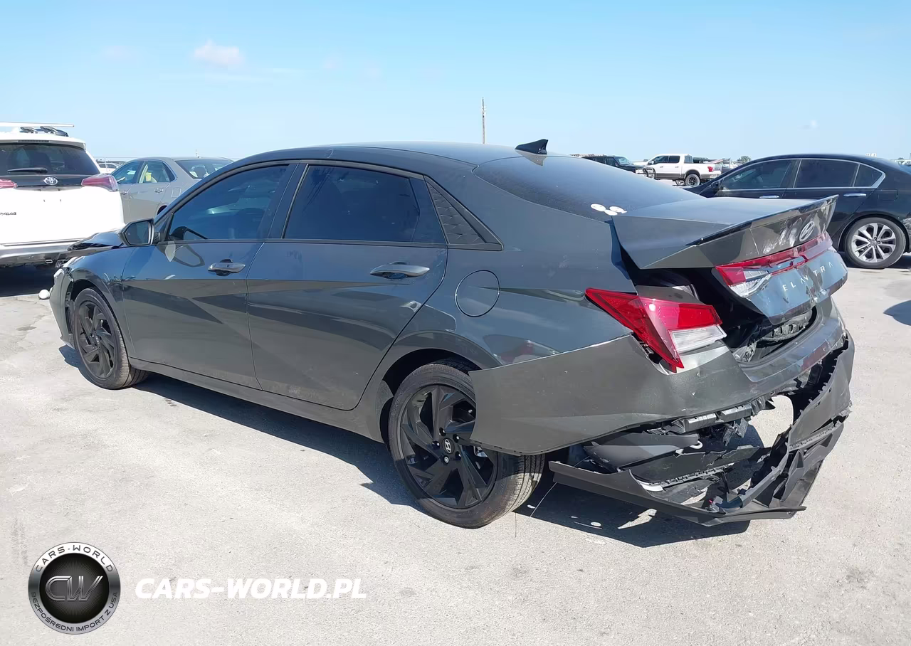 2026 Hyundai Elantra Sel Sport VIN:KMHLM4DG0TU205424 - 3