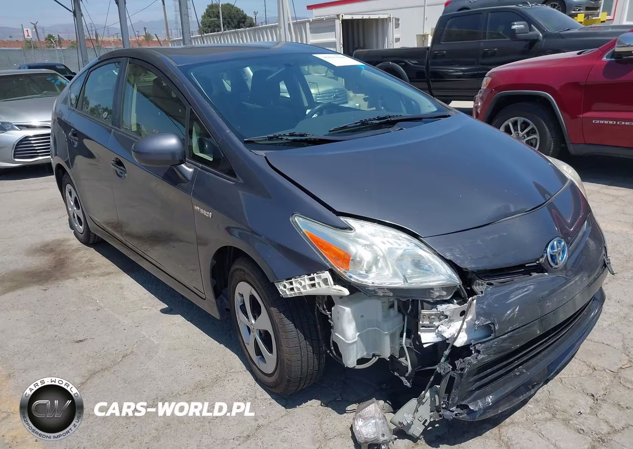 2015 Toyota Prius Two – zdjęcie 1 z 15
