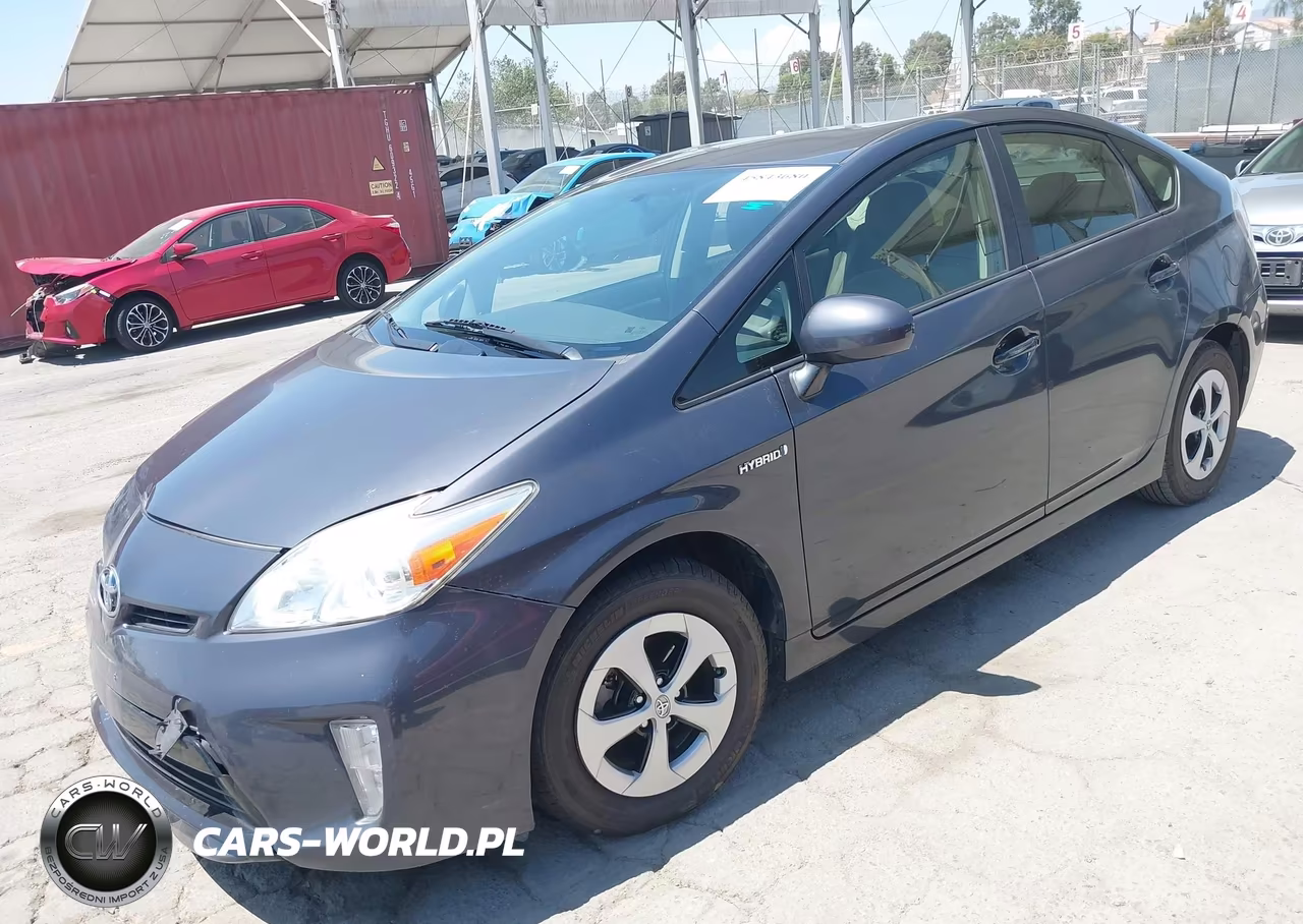 2015 Toyota Prius Two VIN:JTDKN3DU5F2000758 - 2
