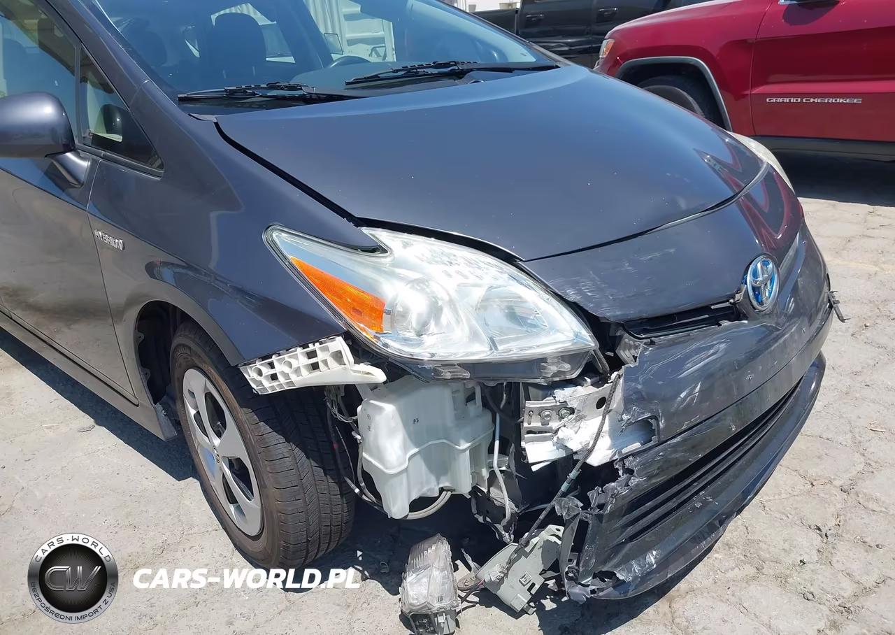2015 Toyota Prius Two VIN:JTDKN3DU5F2000758 - 6