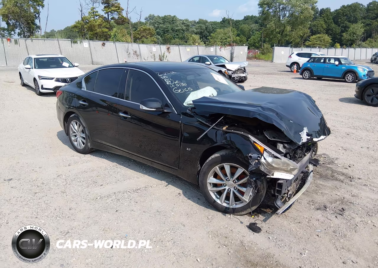 2015 Infiniti Q50