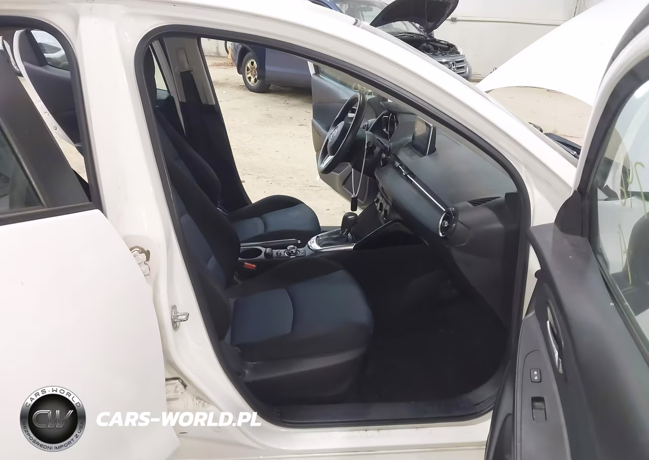 2017 Toyota Yaris Ia VIN:3MYDLBYV2HY175101 - 5