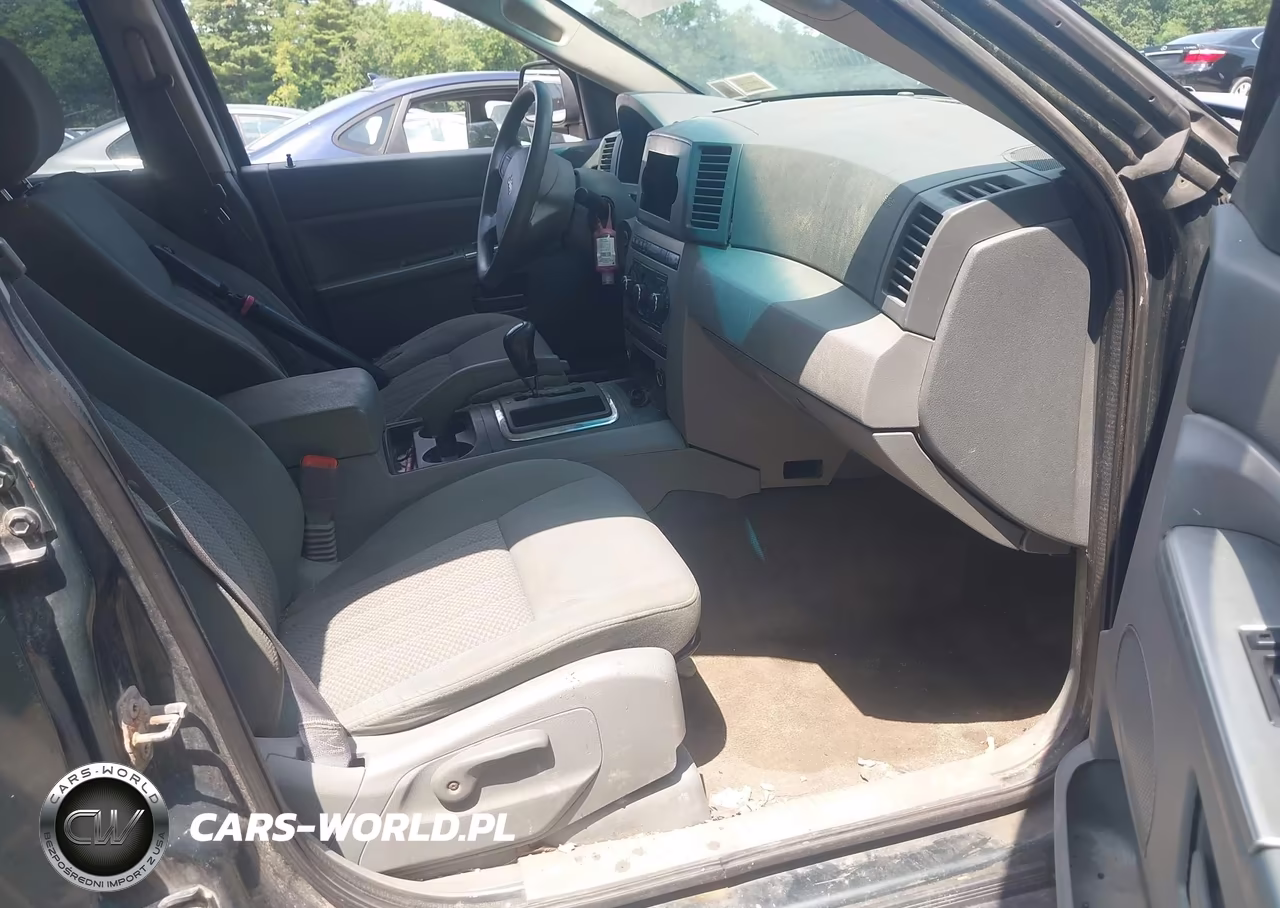 2005 Jeep Grand Cherokee Laredo VIN:1J4GR48K25C513266 - 5