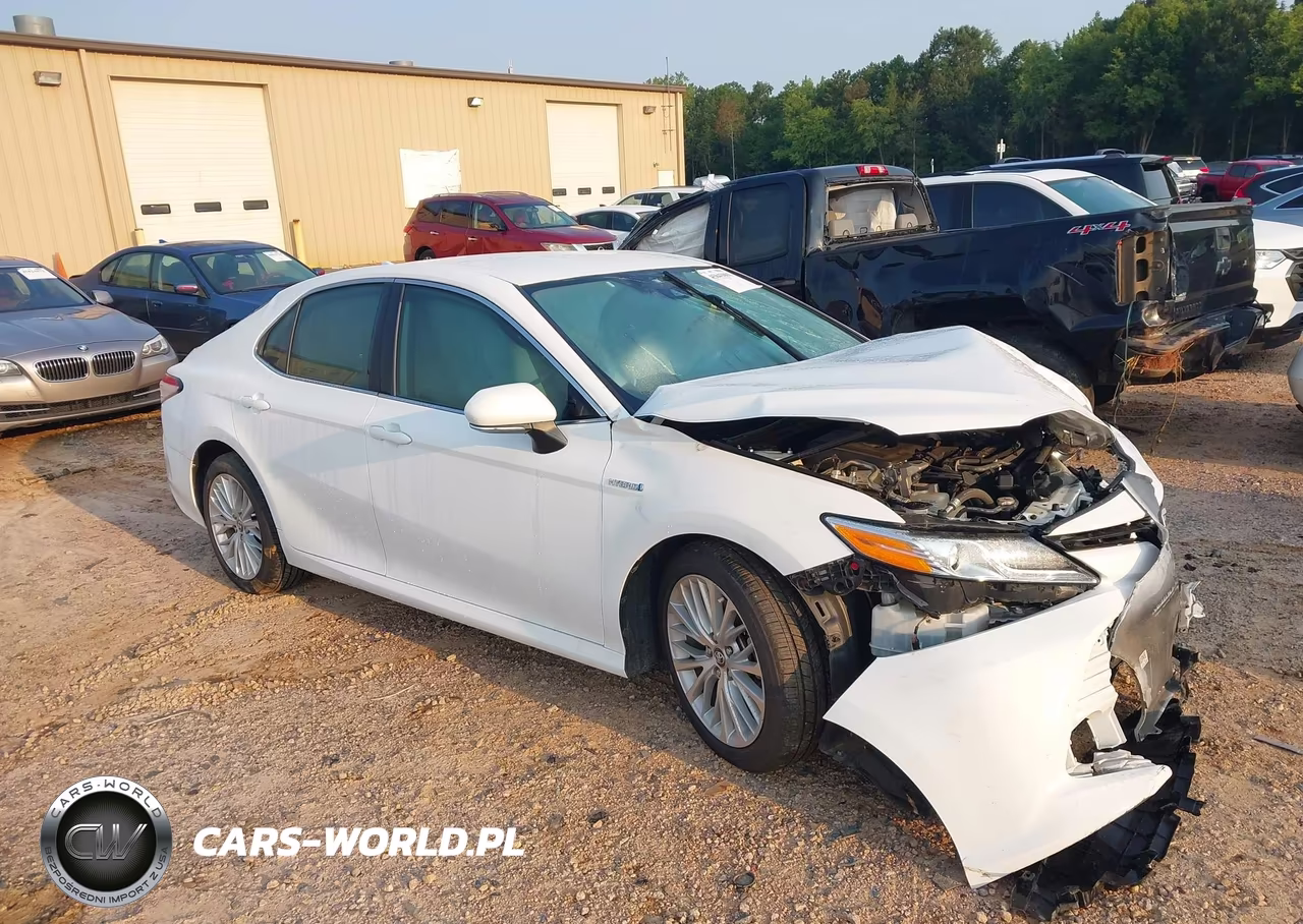 2020 Toyota Camry Xle Hybrid