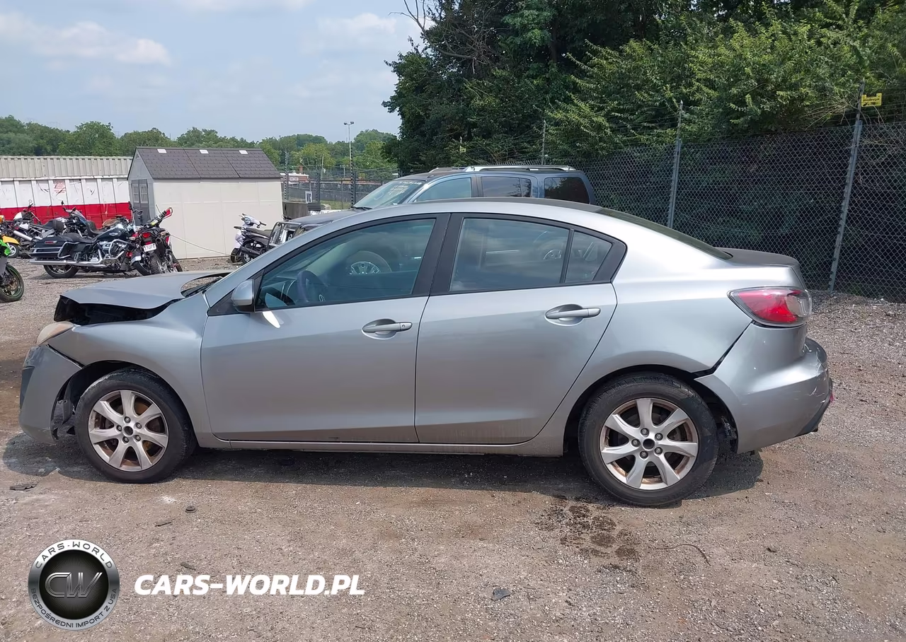 2010 Mazda Mazda3 I Sport VIN:JM1BL1SG8A1258858 - 14