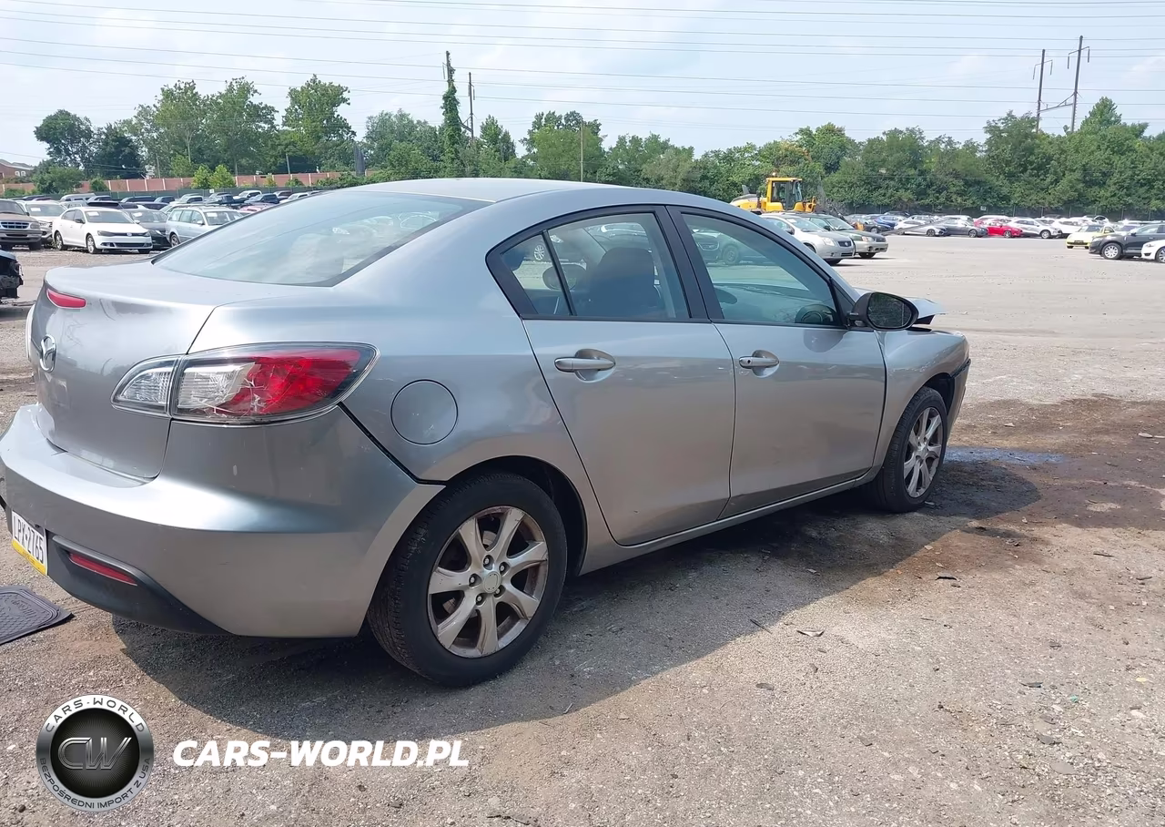 2010 Mazda Mazda3 I Sport VIN:JM1BL1SG8A1258858 - 4