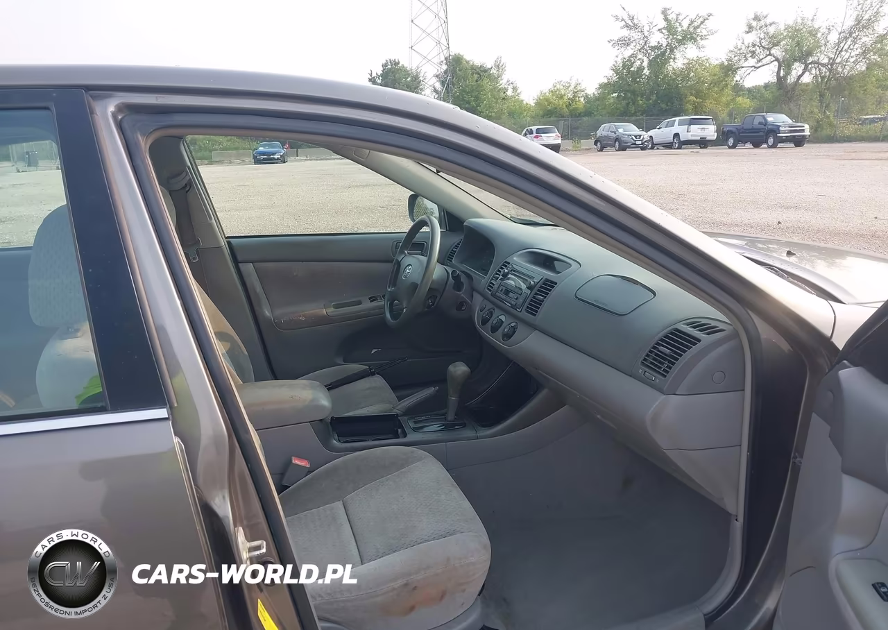 2002 Toyota Camry Le VIN:4T1BE30K02U591435 - 5